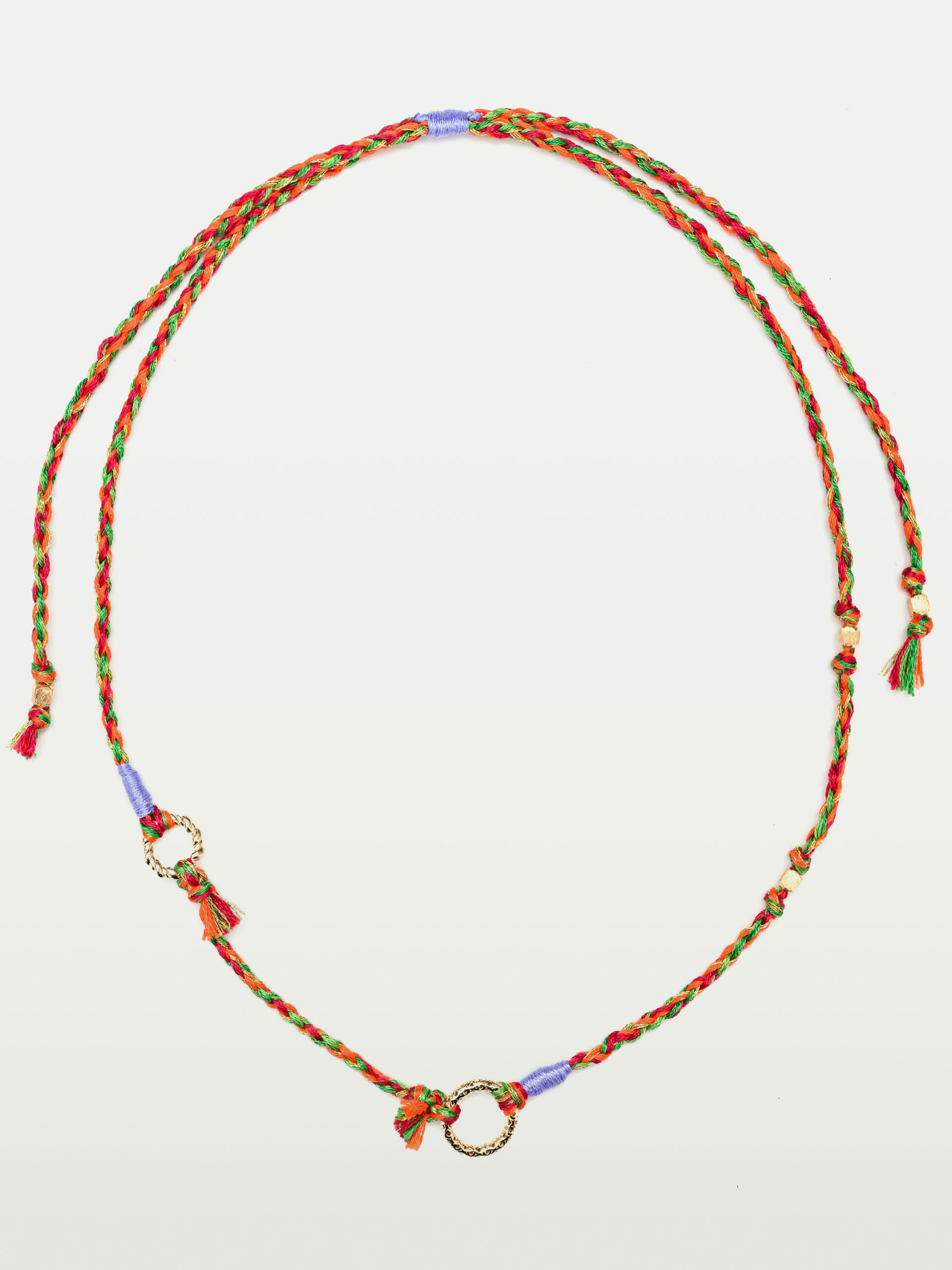 Colorful thread necklace